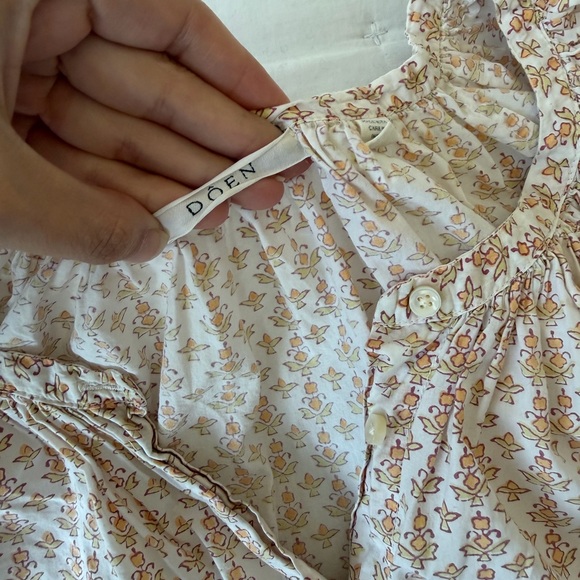 Doen XL June Button Down Blouse in Marigold Meadows Floral - Picture 6 of 12